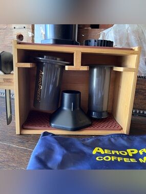 Aero Press Travel Espresso Complete Set with Bamboo Stand - Black